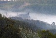 Die Rammelburg im früh Nebel