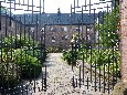 Schloss Wallhausen Blick in den Innenhof